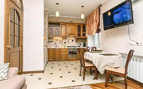Amazing Two Beds In The Klovskiy Spusk